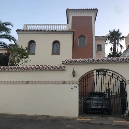 Casa Estrella نيرخا