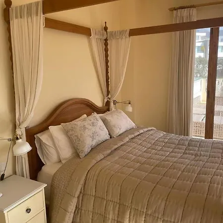 Casa Estrella فيلة نيرخا